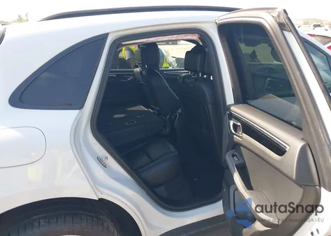 2022 Porsche Macan z USA, uszkodzony, nr VIN WP1AA2A51NLB03505